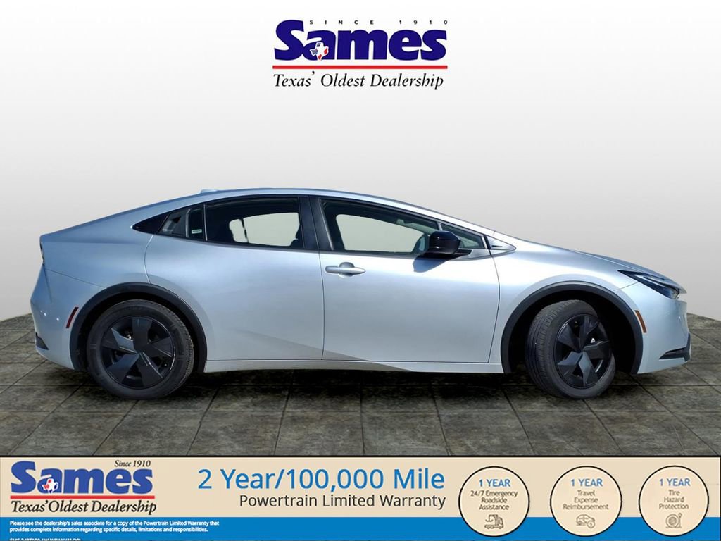 Used 2024 Toyota Prius LE image 5