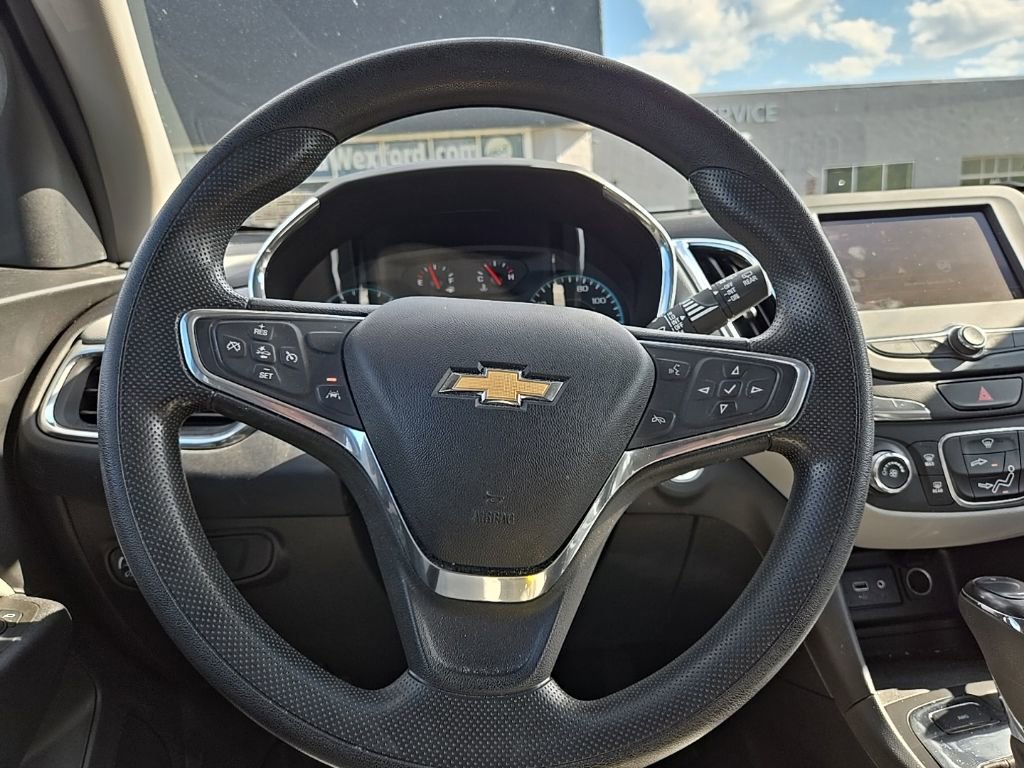 Used 2020 Chevrolet Equinox LS w/ LPO, Floor Liner Package AWD/4WD image 19