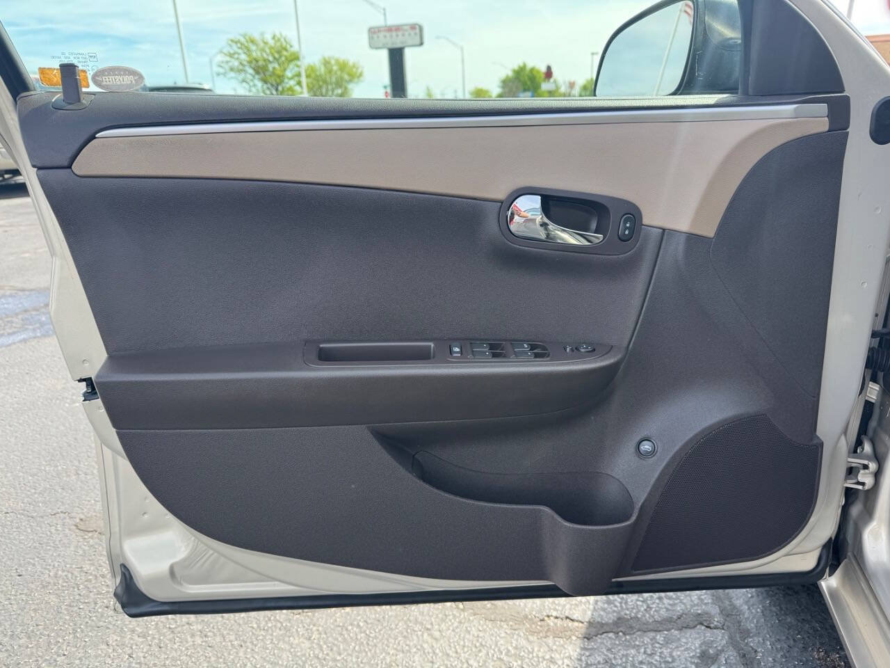 Used 2012 Chevrolet Malibu LS FWD image 16
