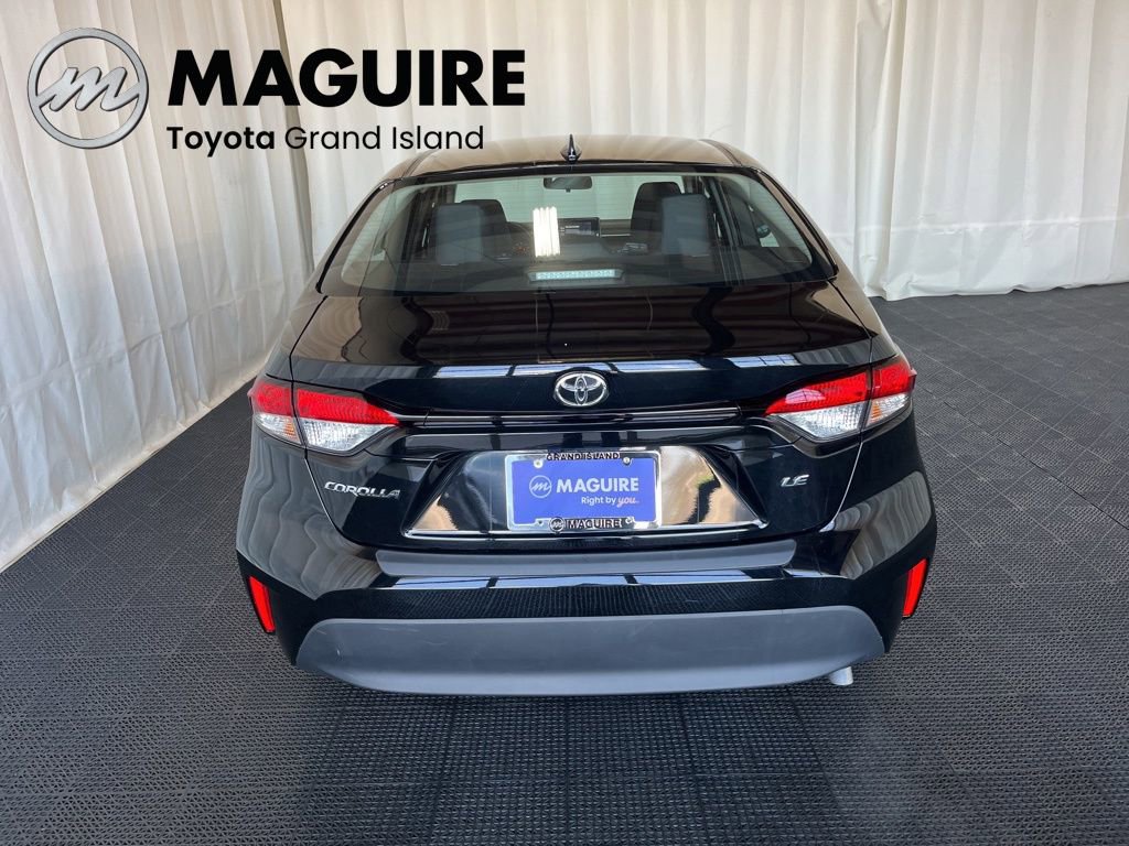 Used 2025 Toyota Corolla LE FWD image 30