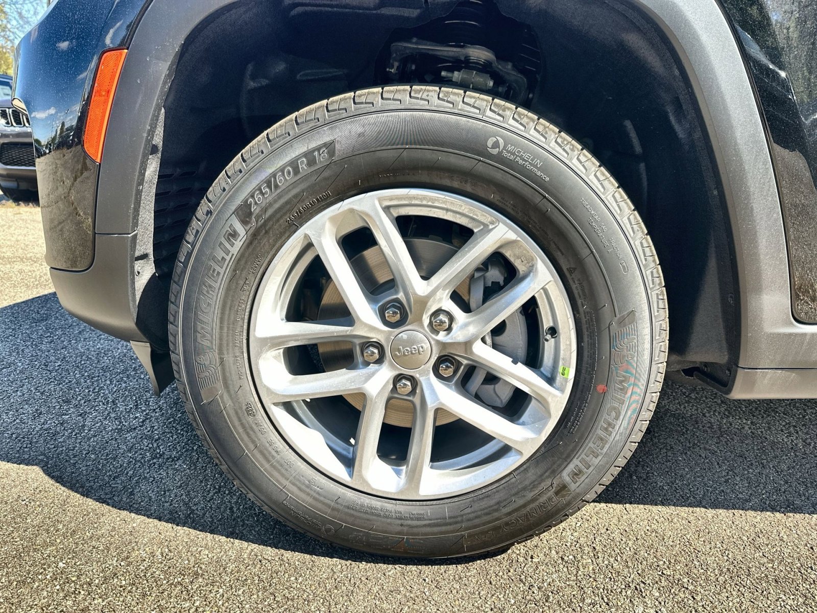 New 2025 Jeep Grand Cherokee Laredo X w/ Luxury Tech Group I image 12