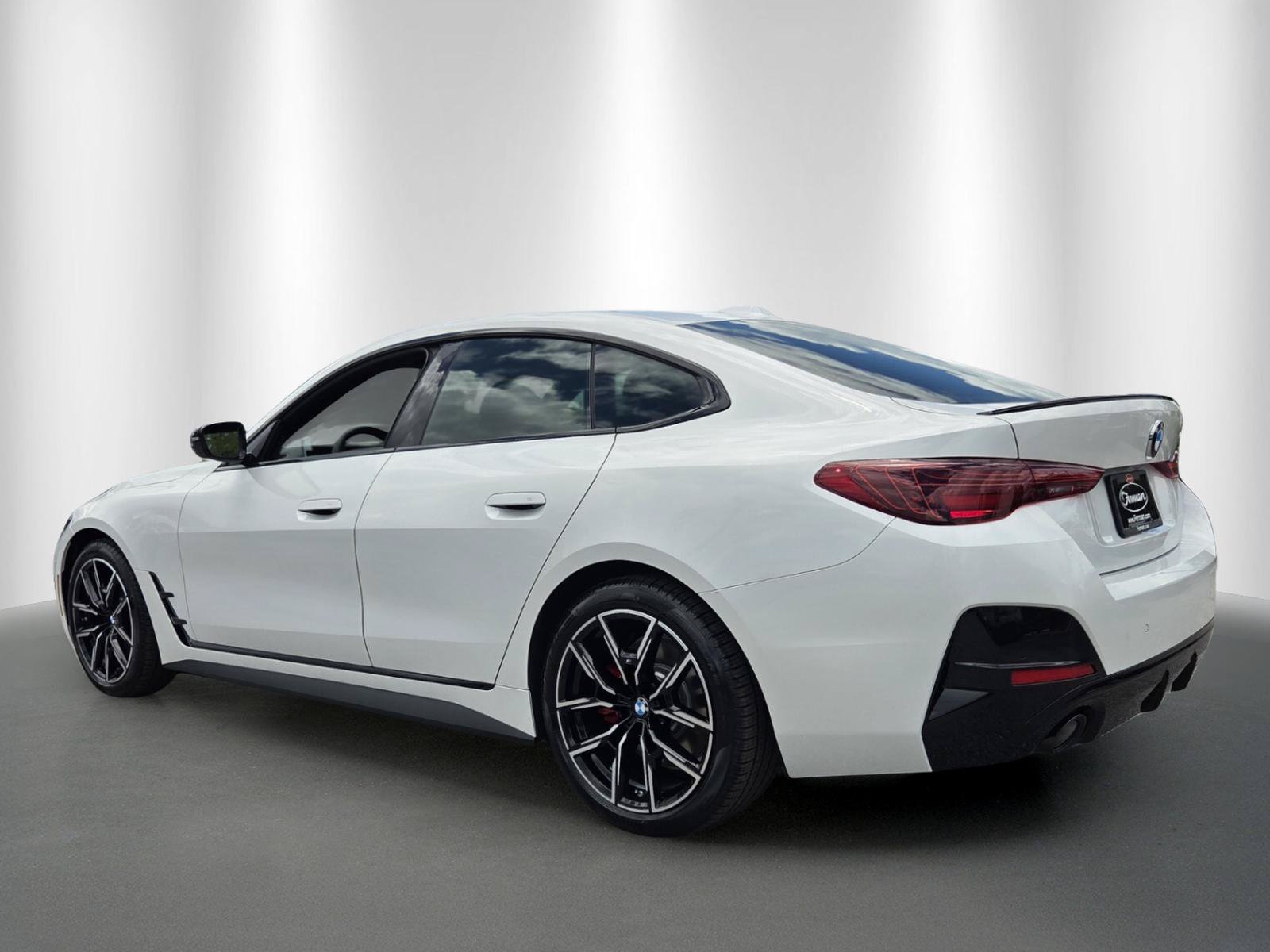 New 2026 BMW 430i w/ M Sport Package RWD image 5