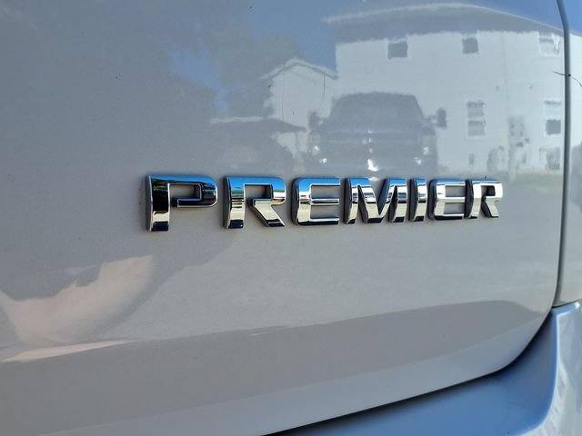 Certified 2023 Chevrolet Traverse Premier FWD image 32