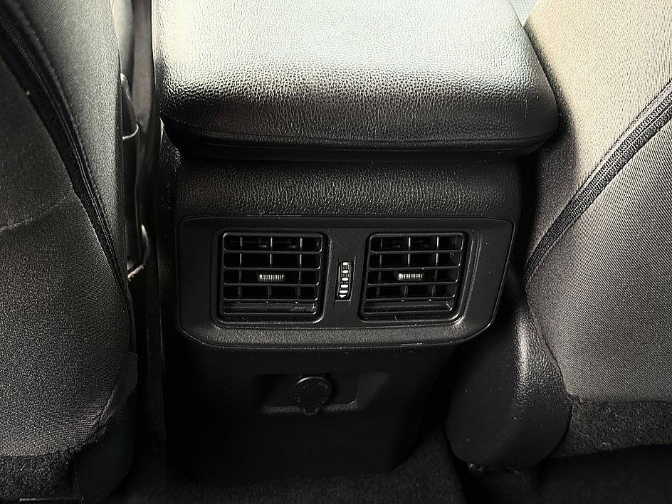 Used 2023 Toyota RAV4 LE AWD/4WD image 8
