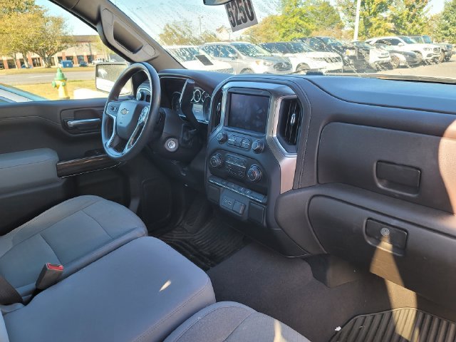 Used 2020 Chevrolet Silverado 1500 LT RWD image 2