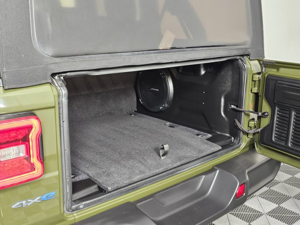 Used 2022 Jeep Wrangler Unlimited Sahara image 13