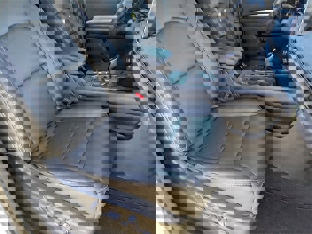 Used 2024 Cadillac XT4 Premium Luxury image 11