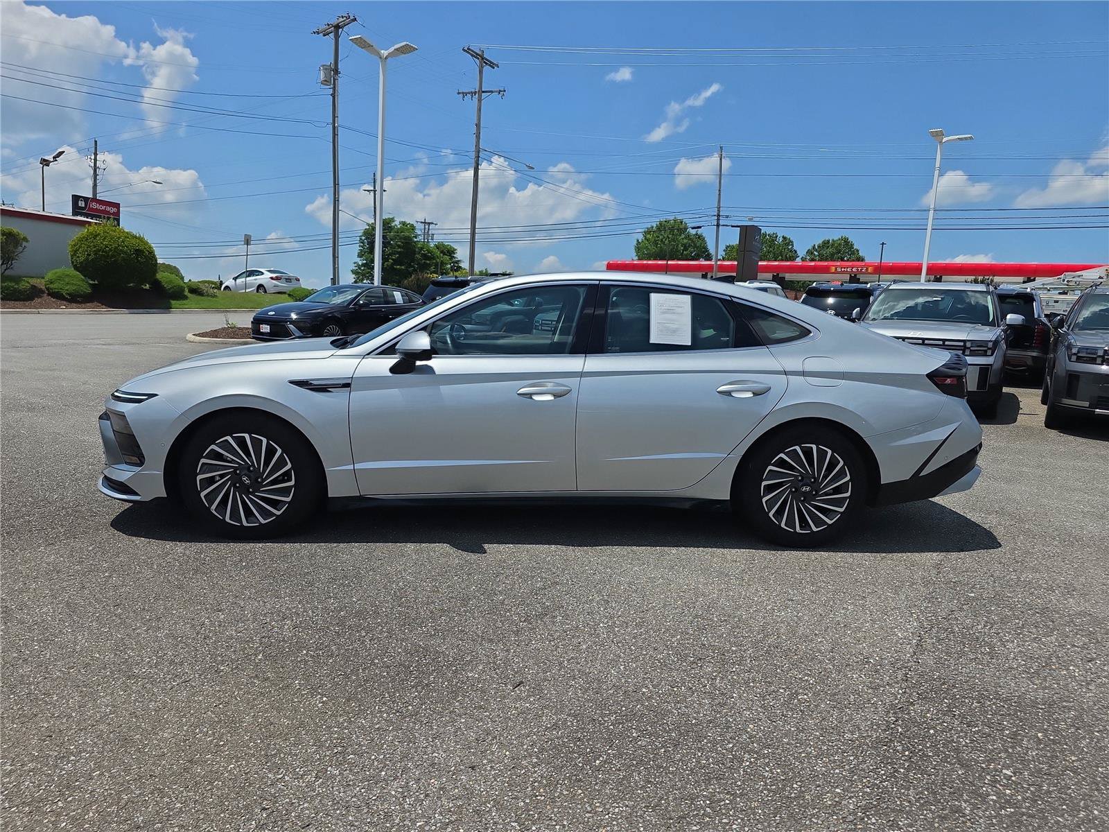 Certified 2025 Hyundai Sonata Limited FWD image 10