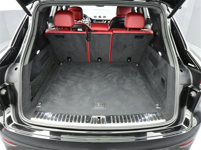 Certified 2023 Porsche Cayenne Platinum Edition image 16