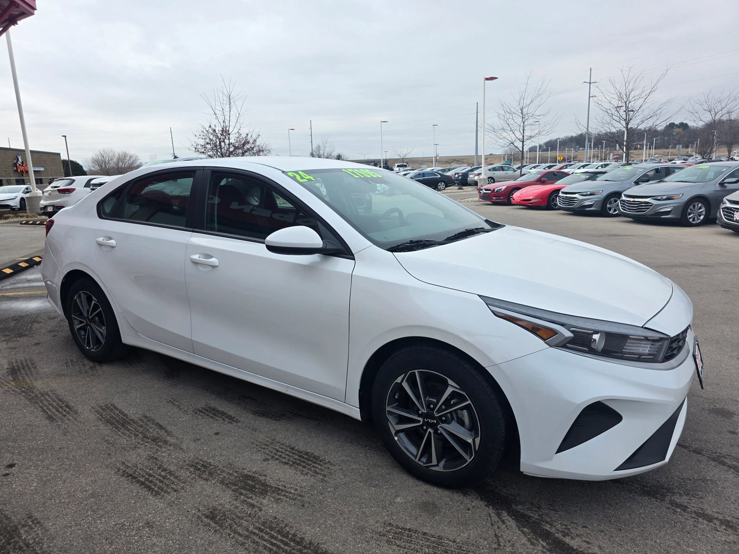 Used 2024 Kia Forte LXS image 3