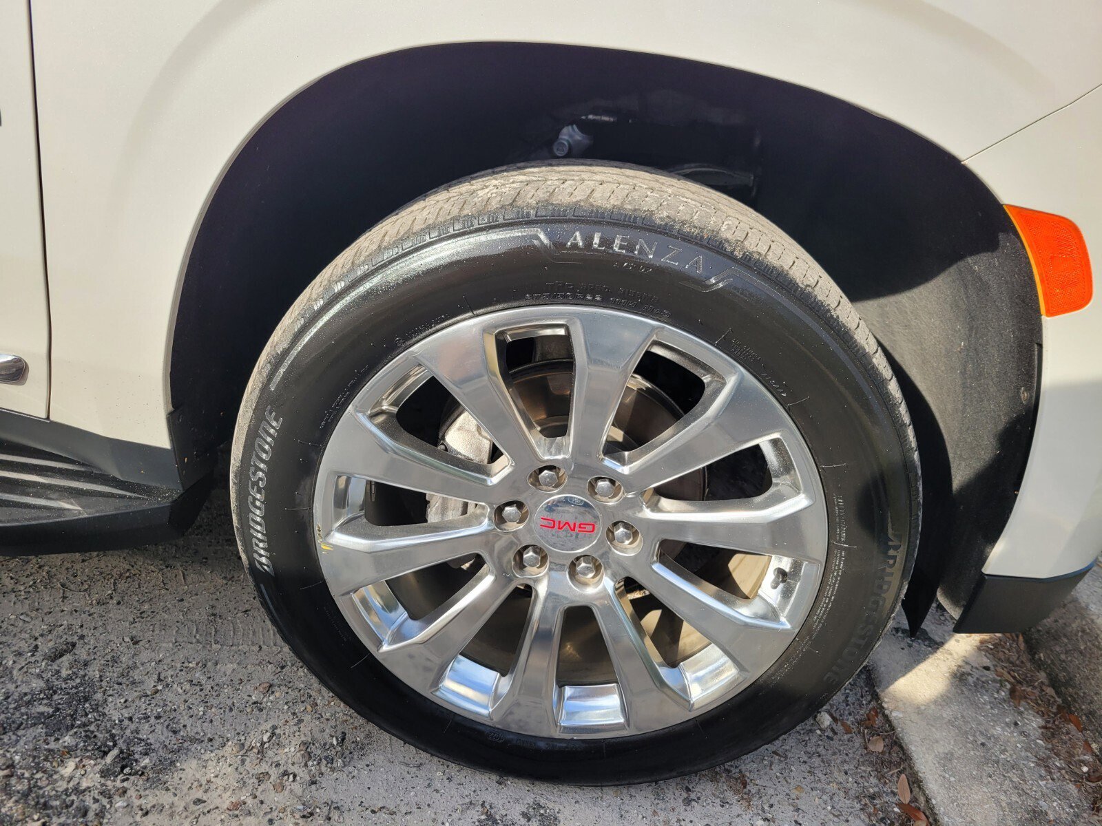 Used 2021 GMC Yukon SLT w/ SLT Luxury Plus Package image 10