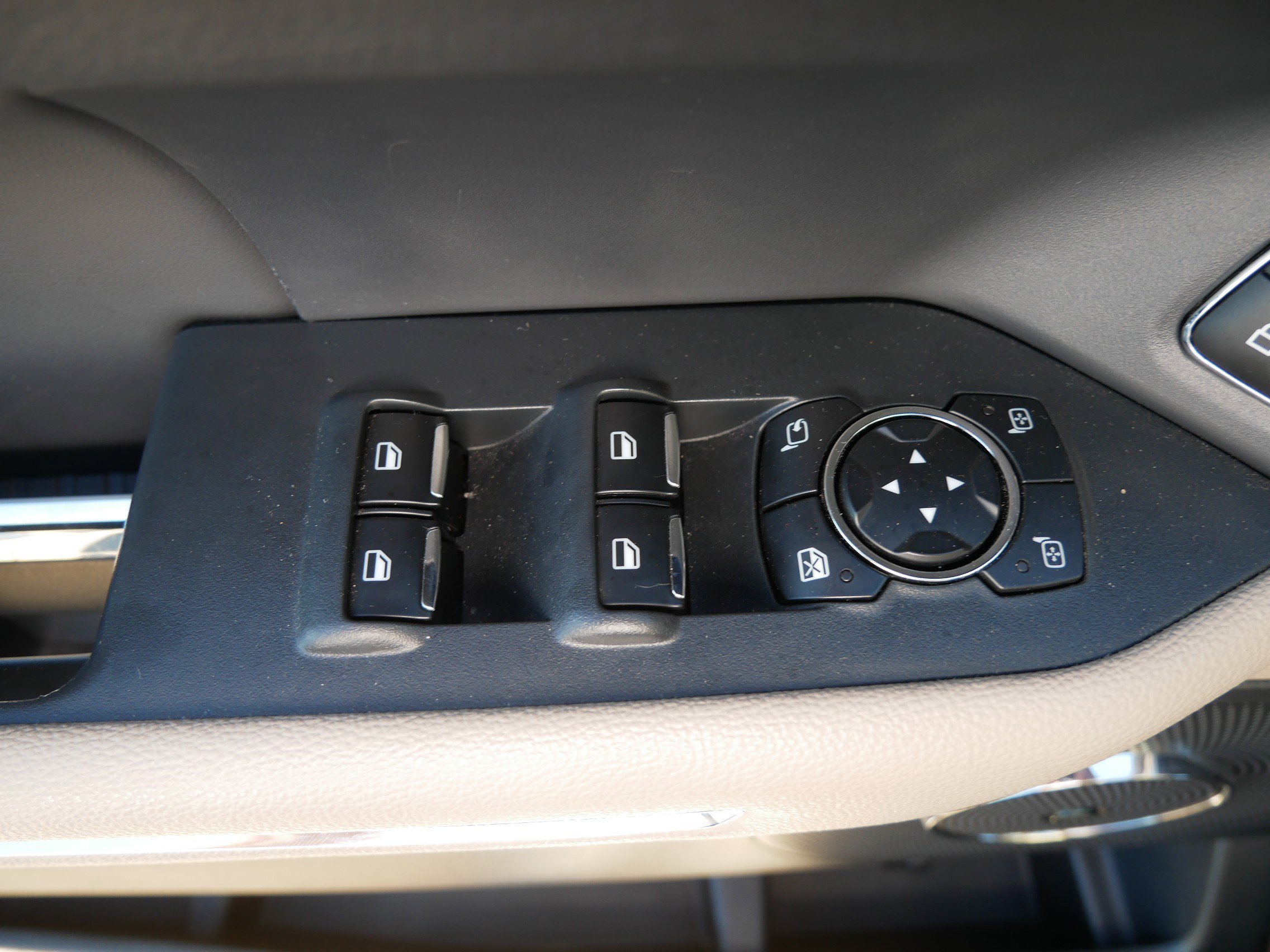 Certified 2024 Ford Expedition Limited image 20