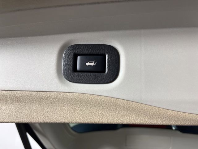 Used 2015 Nissan Rogue SL w/ SL Premium Package image 50