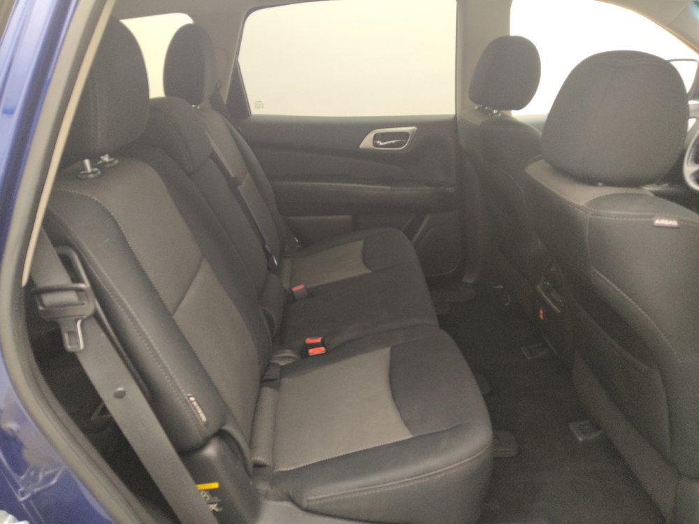 Used 2018 Nissan Pathfinder SV FWD image 19