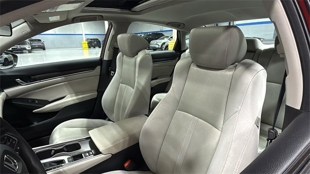 Used 2020 Honda Accord EX image 12