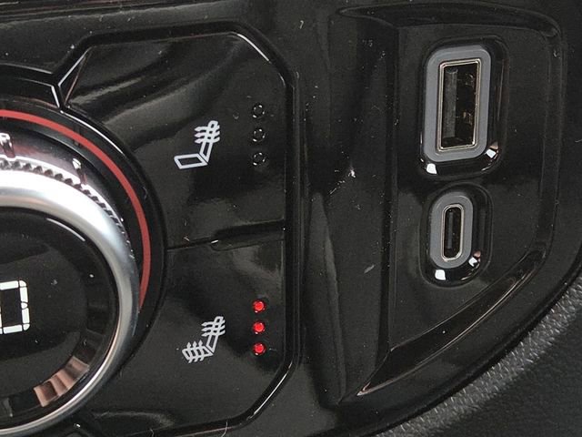 New 2026 GMC Sierra 1500 Elevation image 8