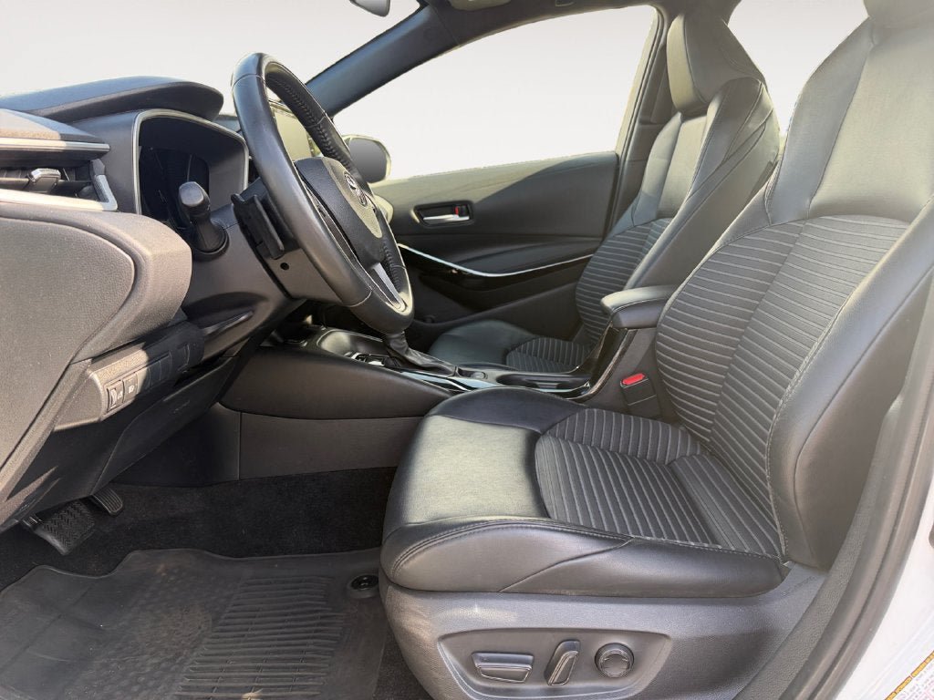 Used 2022 Toyota Corolla XSE FWD image 6