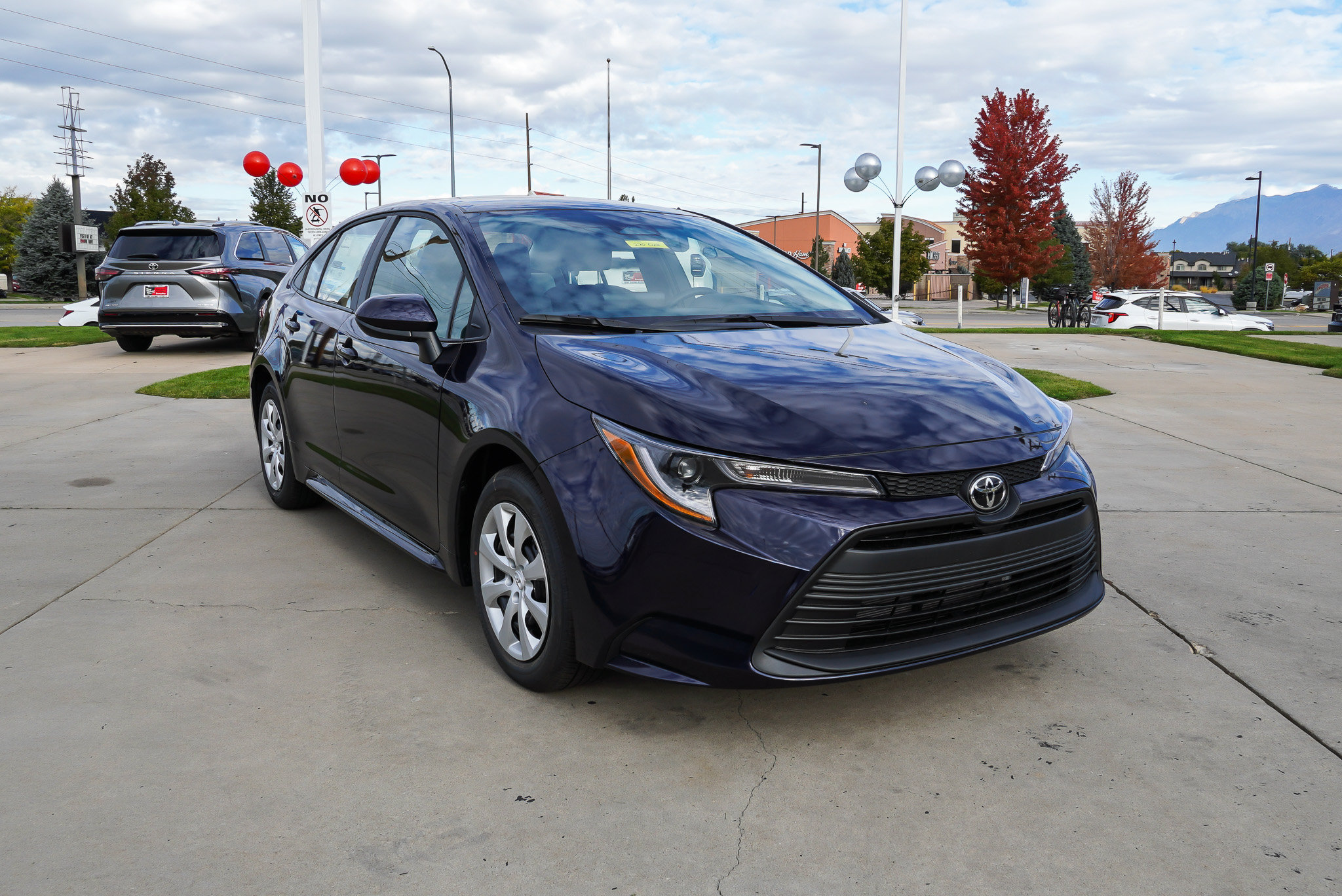New 2027 Toyota Corolla LE FWD image 2
