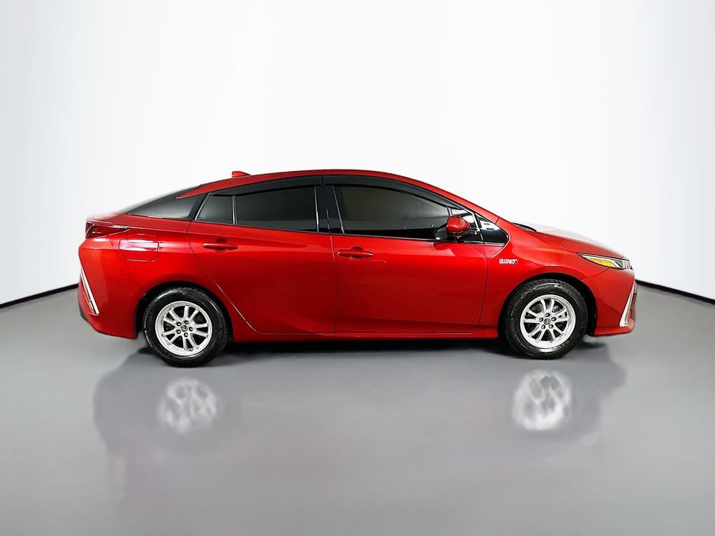Used 2017 Toyota Prius Prime Premium FWD image 7