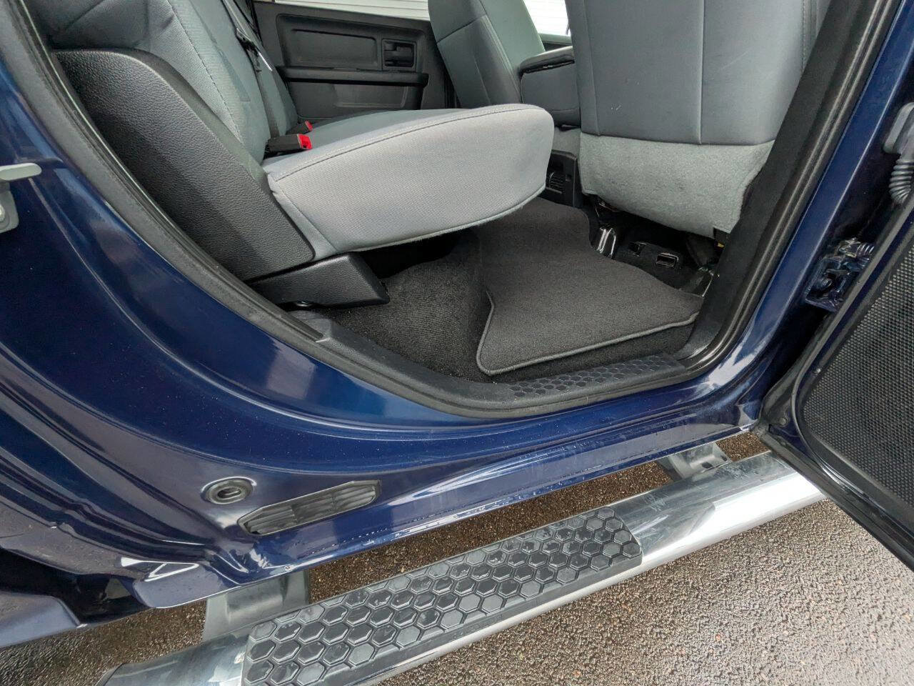 Used 2015 RAM 1500 Express image 27