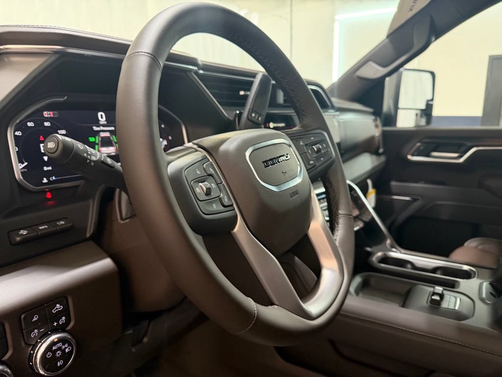 New 2026 GMC Sierra 2500 Denali w/ Denali Reserve Package AWD/4WD image 15