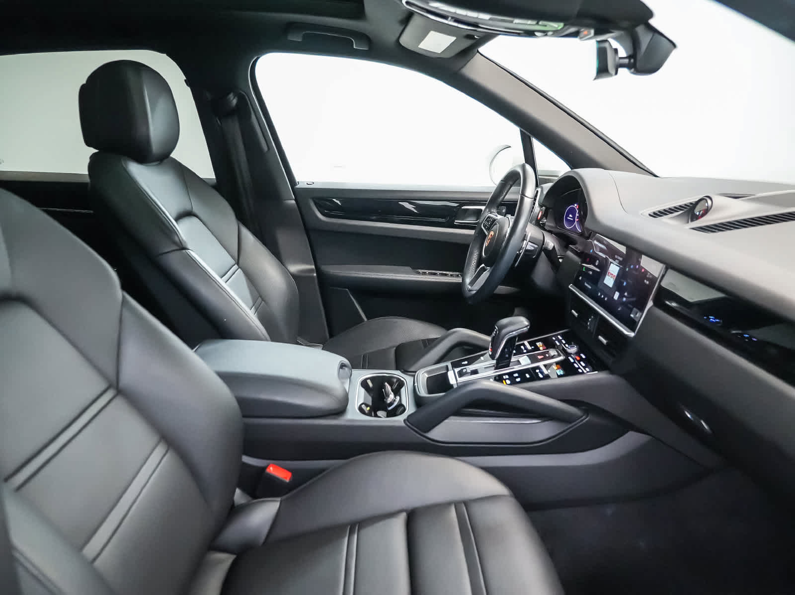 Certified 2023 Porsche Cayenne AWD/4WD image 16
