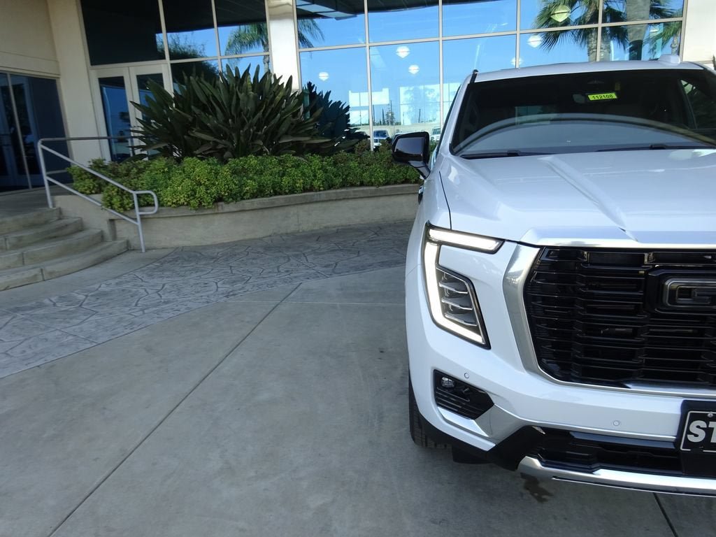 New 2026 GMC Yukon XL Denali w/ Denali Reserve Package AWD/4WD image 31