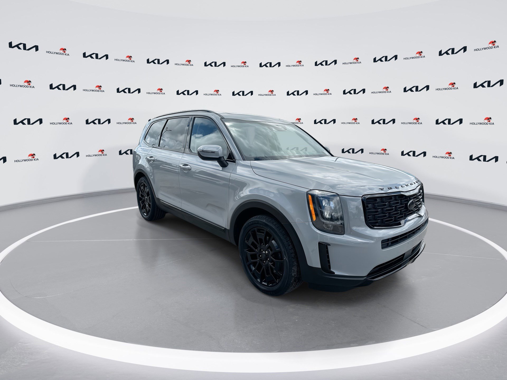 Used 2021 Kia Telluride EX w/ EX Premium Package image 2