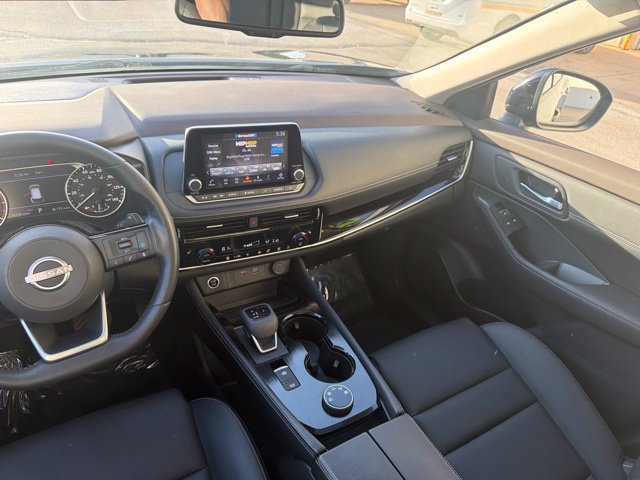 Used 2023 Nissan Rogue SL AWD/4WD image 19