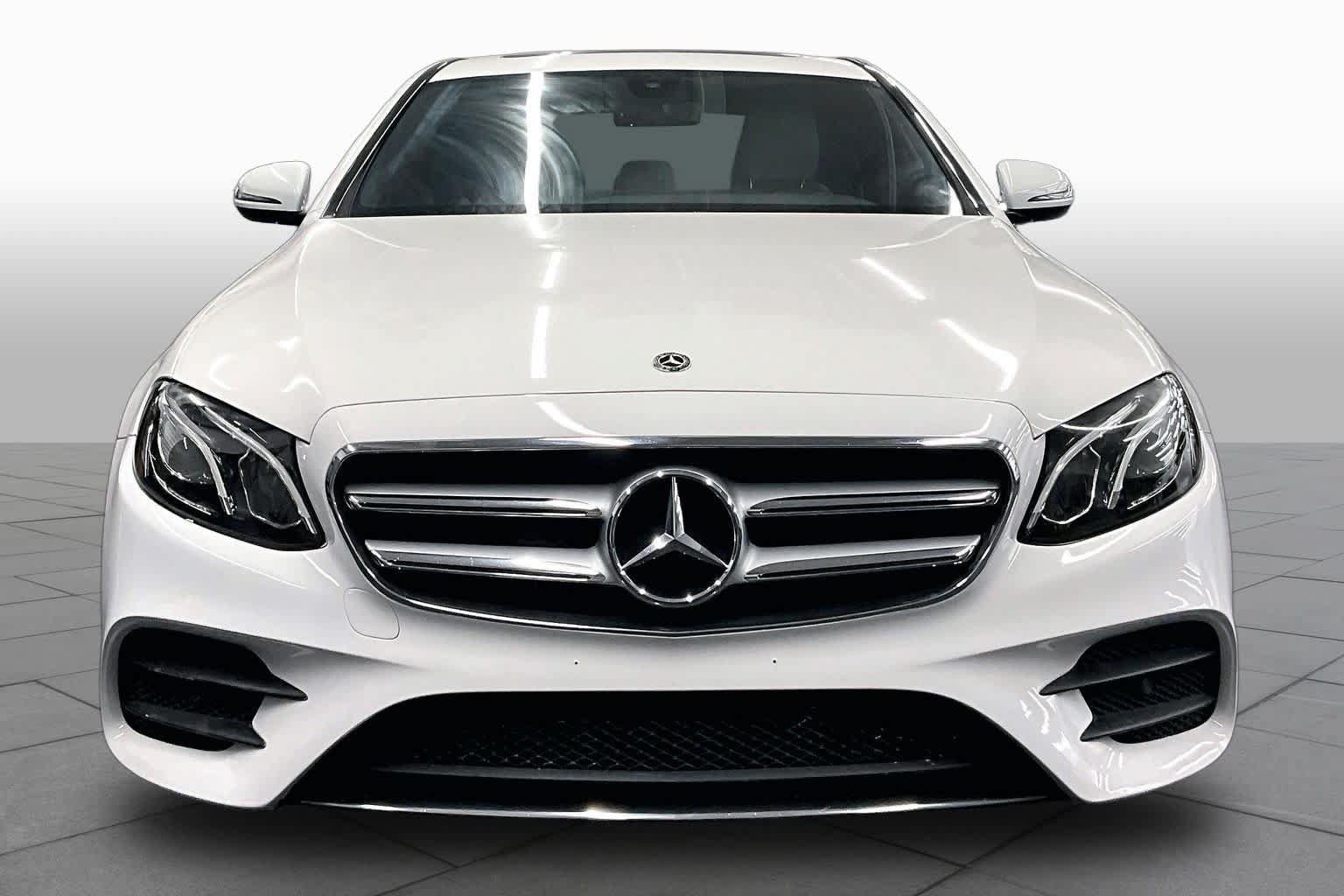 Used 2020 Mercedes-Benz E 350 Sedan image 3