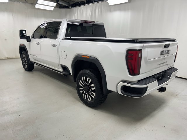Used 2024 GMC Sierra 2500 Denali Ultimate AWD/4WD image 7