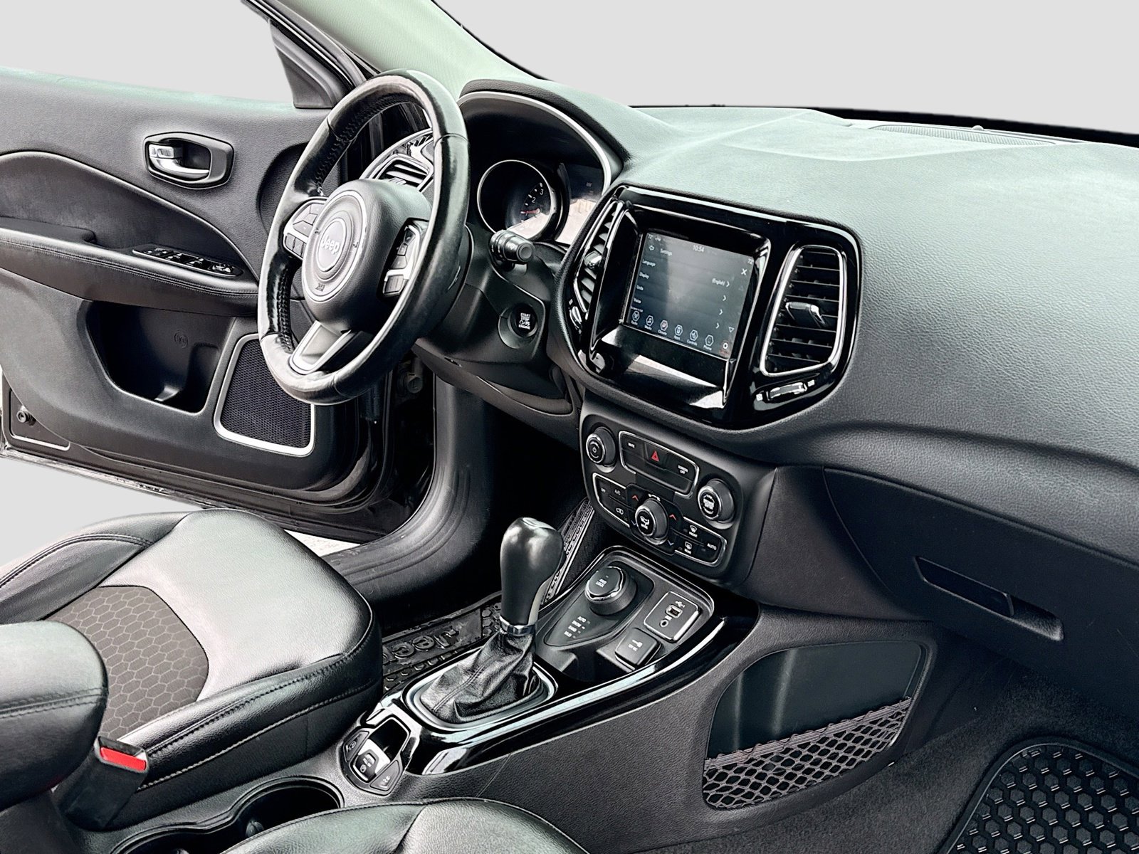 Used 2020 Jeep Compass Latitude image 5