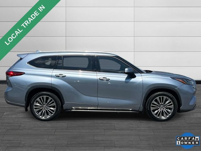 Used 2021 Toyota Highlander Platinum AWD/4WD image 2