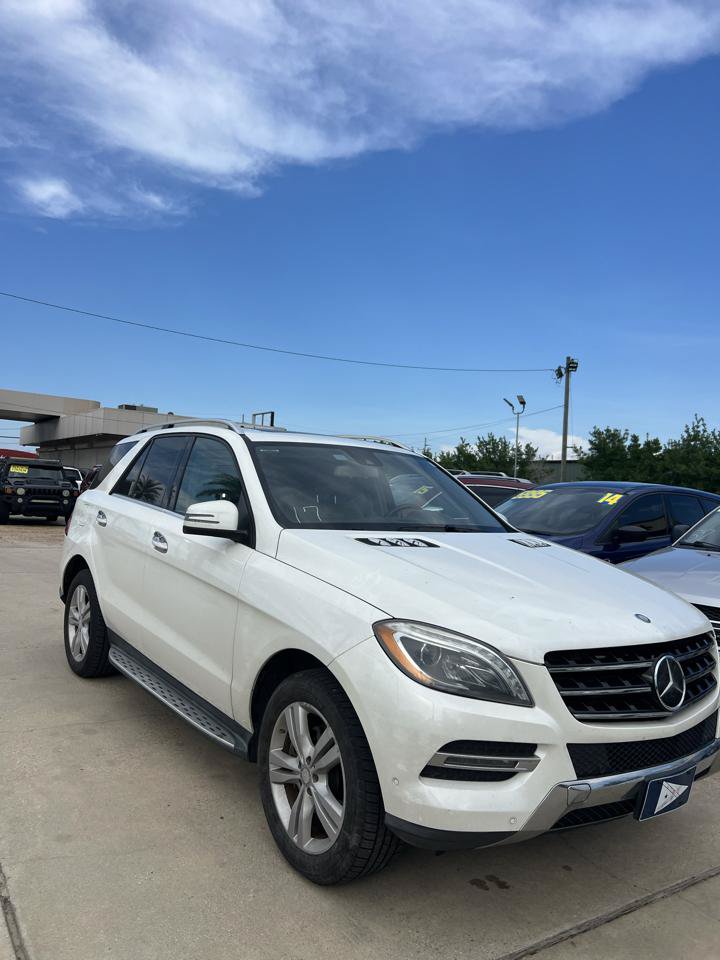 Used 2014 Mercedes-Benz ML 350 BlueTEC 4MATIC image 3