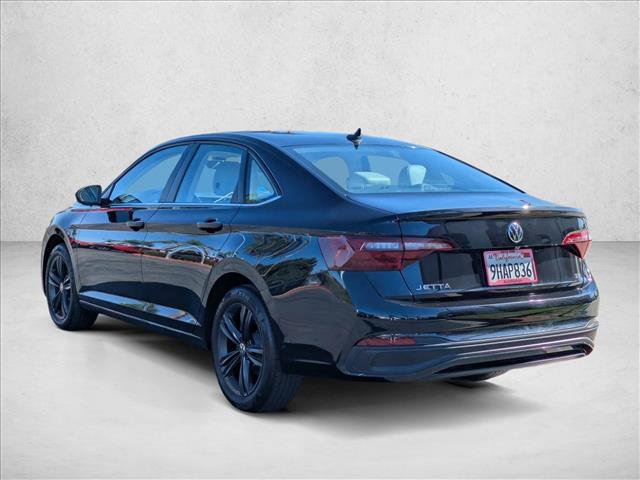 Certified 2023 Volkswagen Jetta SE w/ Panoramic Sunroof Package FWD image 8