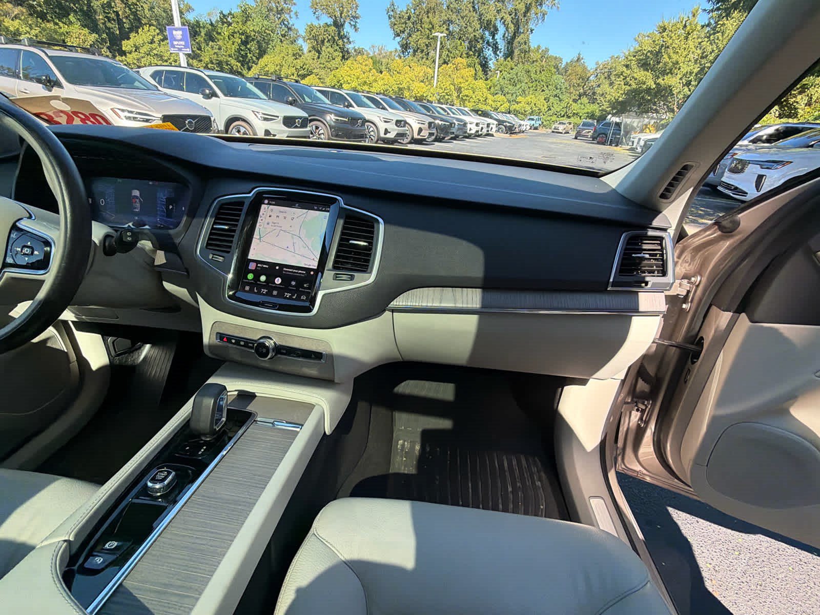 Used 2024 Volvo XC90 B6 Core w/ Protection Package Premier AWD/4WD image 20