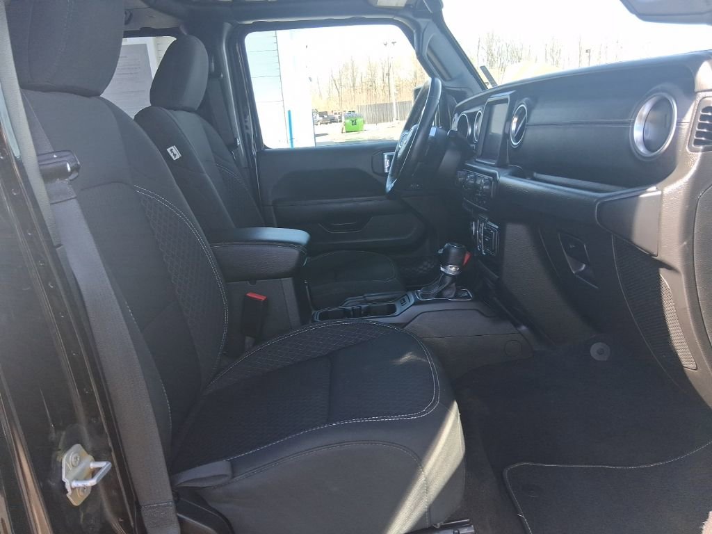 Used 2021 Jeep Wrangler Unlimited Sahara image 16