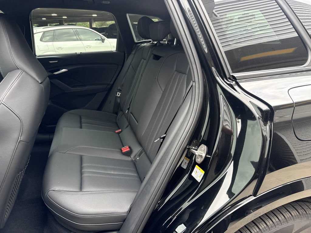 New 2027 Audi Q6 e-tron Premium Plus AWD/4WD image 14