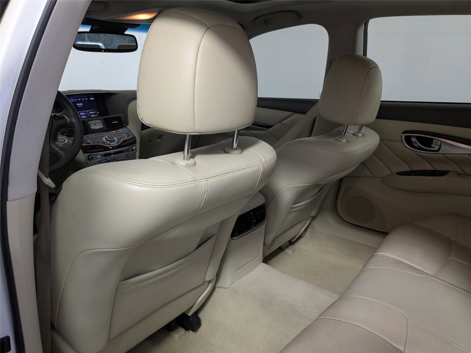 Used 2019 INFINITI Q70 L 3.7 image 34