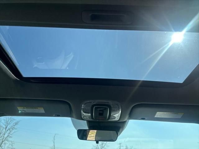 Used 2025 Hyundai Elantra SEL image 31