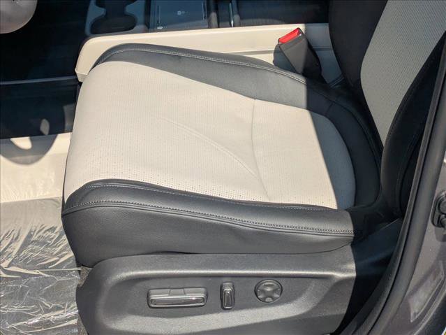 New 2026 Honda Odyssey Elite image 3