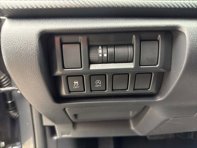 Used 2023 Subaru Crosstrek 2.0i image 34