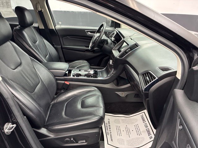 Used 2019 Ford Edge Titanium AWD/4WD image 16