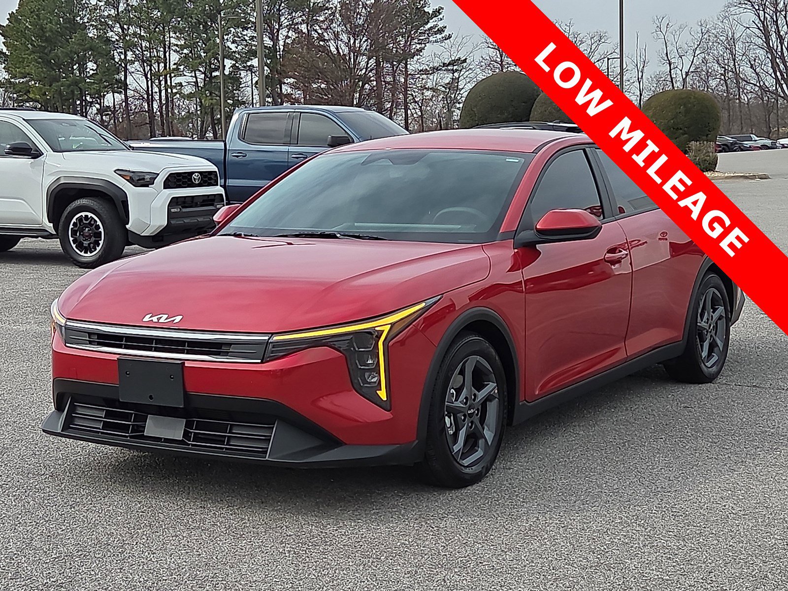 Used 2025 Kia K4 LXS image 2