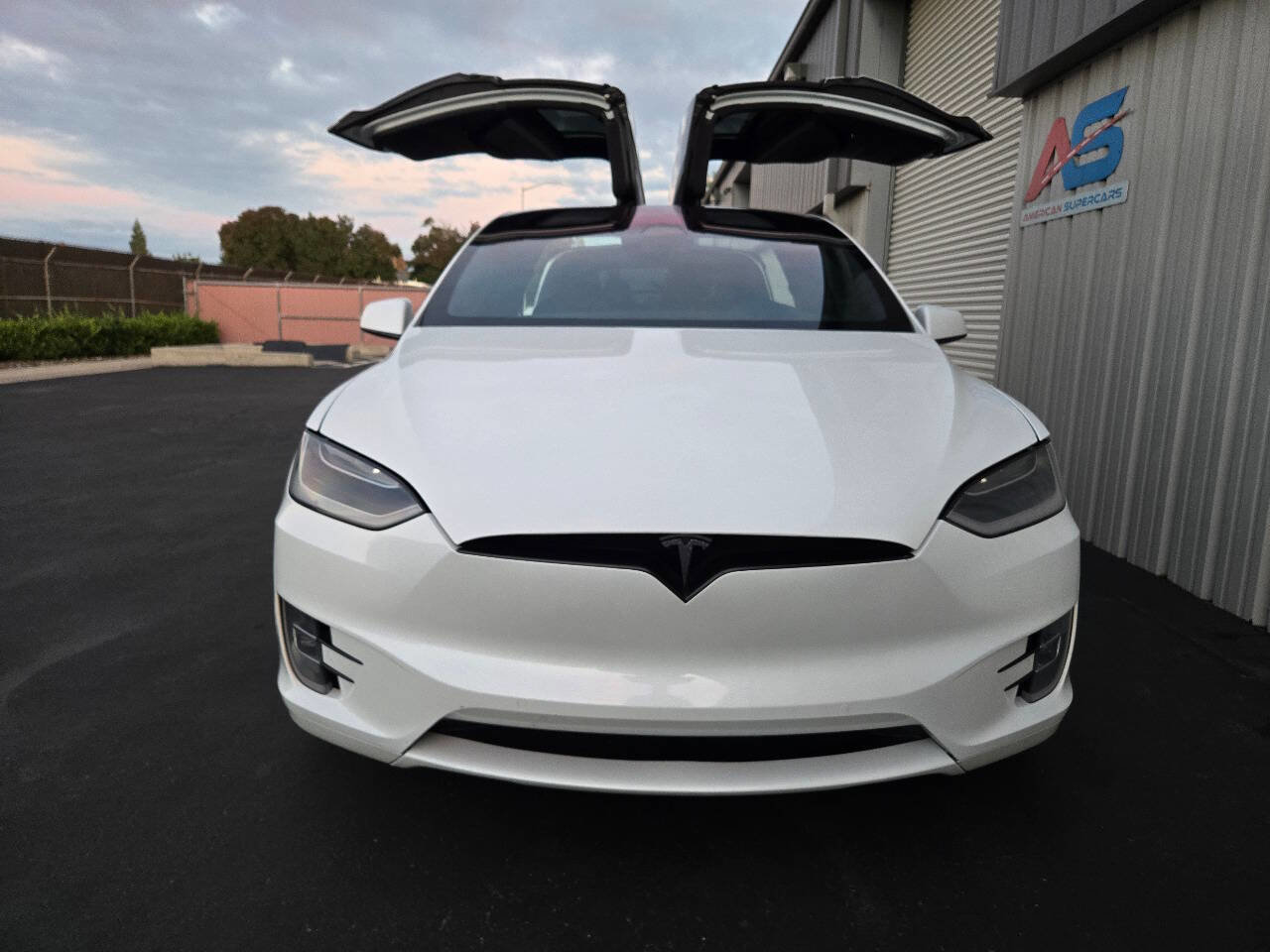 Used 2018 Tesla Model X P100D image 16