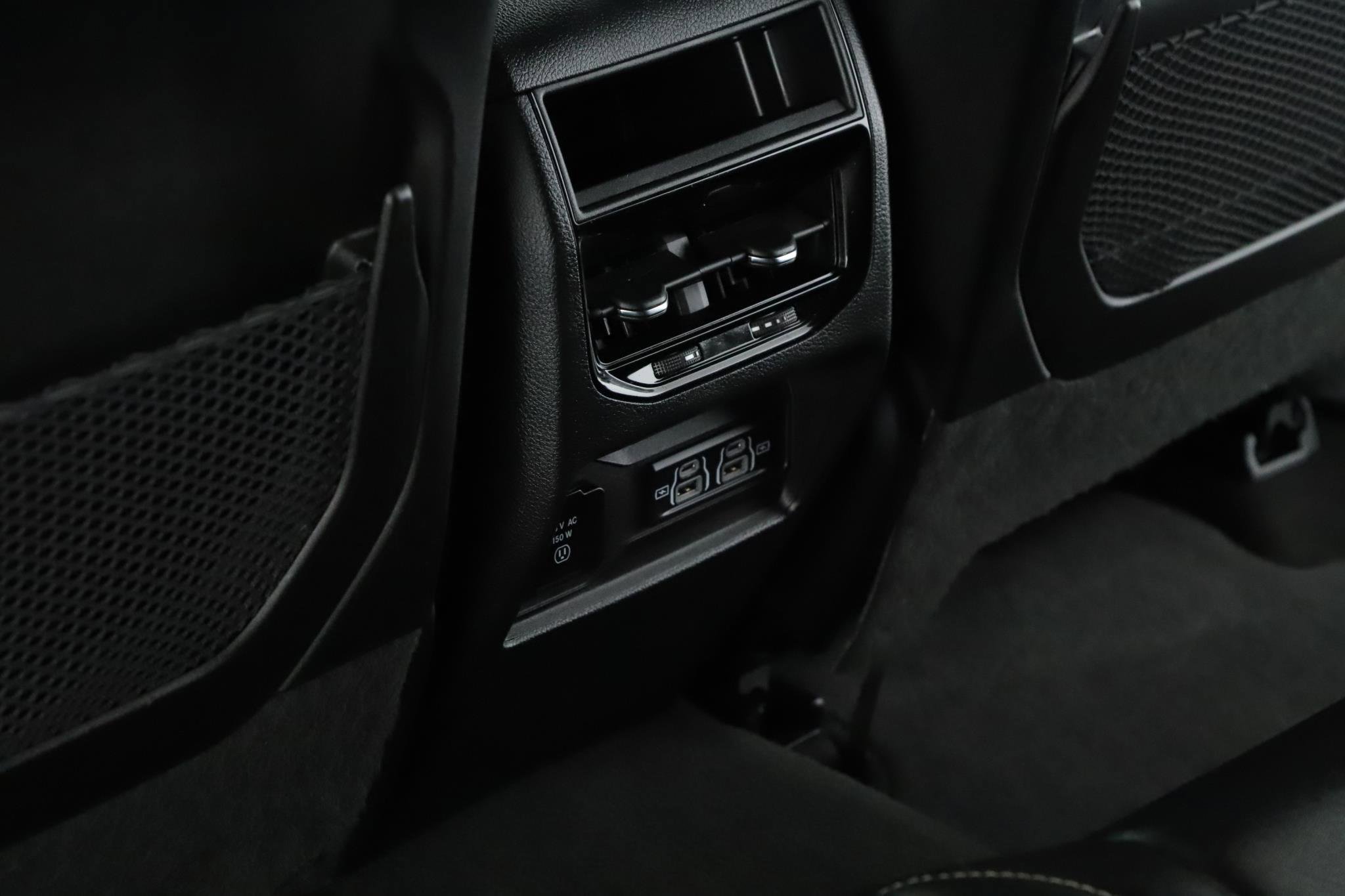 Used 2024 Jeep Grand Cherokee Altitude image 6