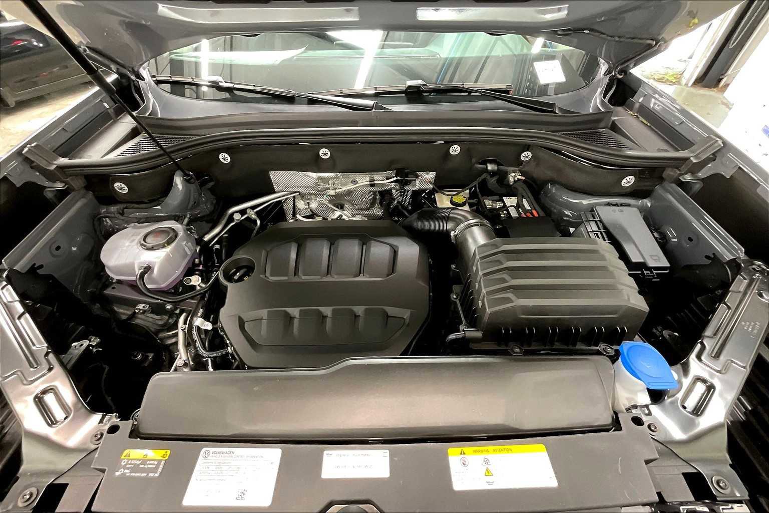 New 2025 Volkswagen Atlas SE image 13