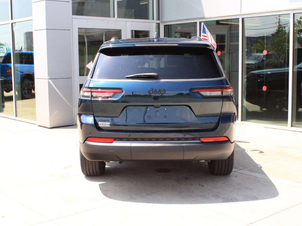 New 2026 Jeep Grand Cherokee L Limited w/ Limited Altitude Package AWD/4WD image 7