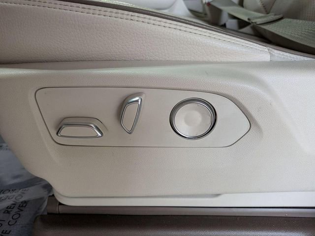 Used 2024 GMC Yukon XL Denali w/ Denali Reserve Package image 11