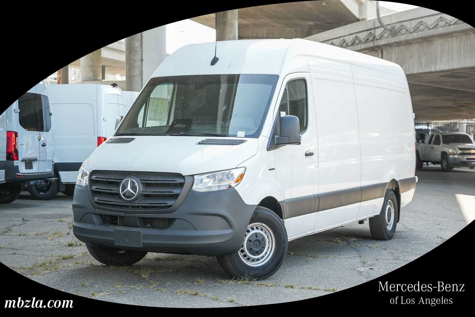 New 2025 Mercedes-Benz eSprinter 170 Cargo image 1